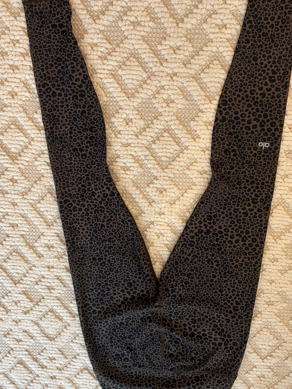 ALO Yoga Women’s Black Leopard-Print Leggings